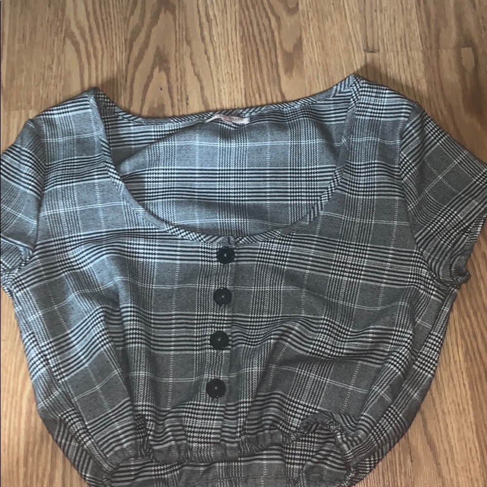 Crop top (plaid) size small